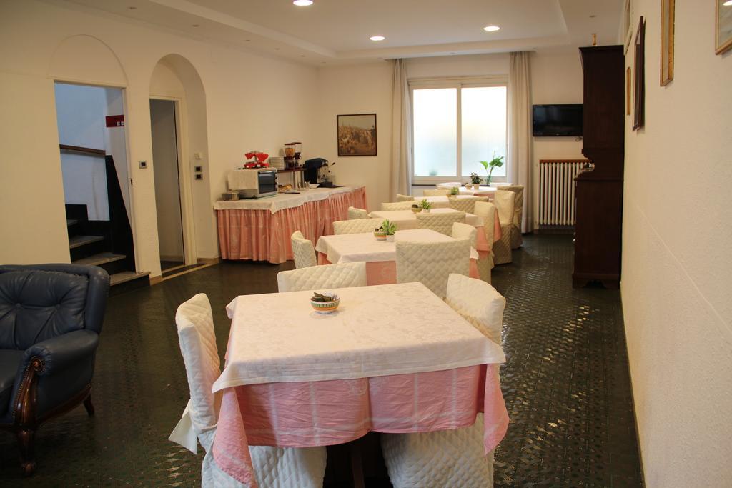 Hotel Persico Saluzzo Εξωτερικό φωτογραφία